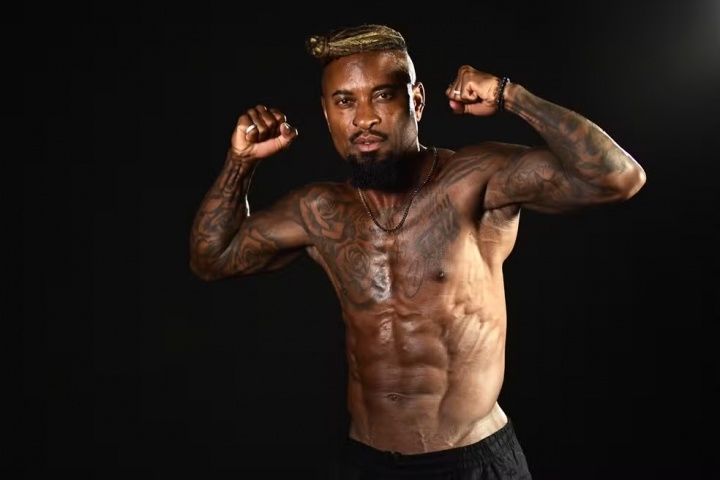 开云Kaiyun官网入口-魔鬼筋肉人！51岁泽·罗伯托：我是非常节制的人 很早便投资自己